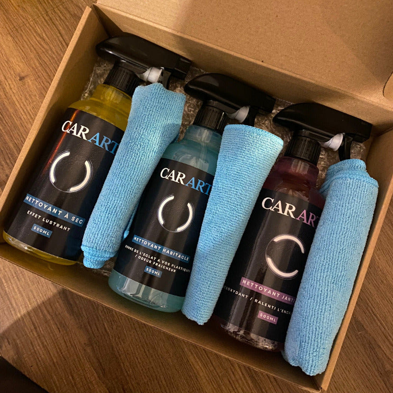 Présentation de notre starter pack, contenant un nettoyant waterless,
habitacle, jantes et trois micro-fibres offertes. C'est le pack parfait pour entretenir votre véhicule l'été .
