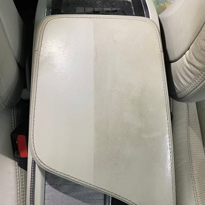 Rénovateur cuir premium CAR ART' pour sièges, volant et sellerie en cuir automobile.