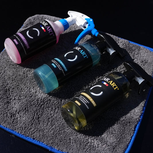 Starter pack , comprenant un nettoyant jantes , un nettoyant habitacle et un nettoyant waterless . Le pack parfait pour garder on véhicule propre au quotidien.