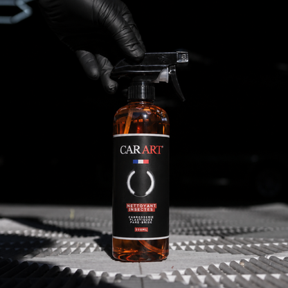Formule ultra puissante, agit en quelques secondes tout en respectant votre carrosserie. Idéal après un long trajet et avant un lavage complet !