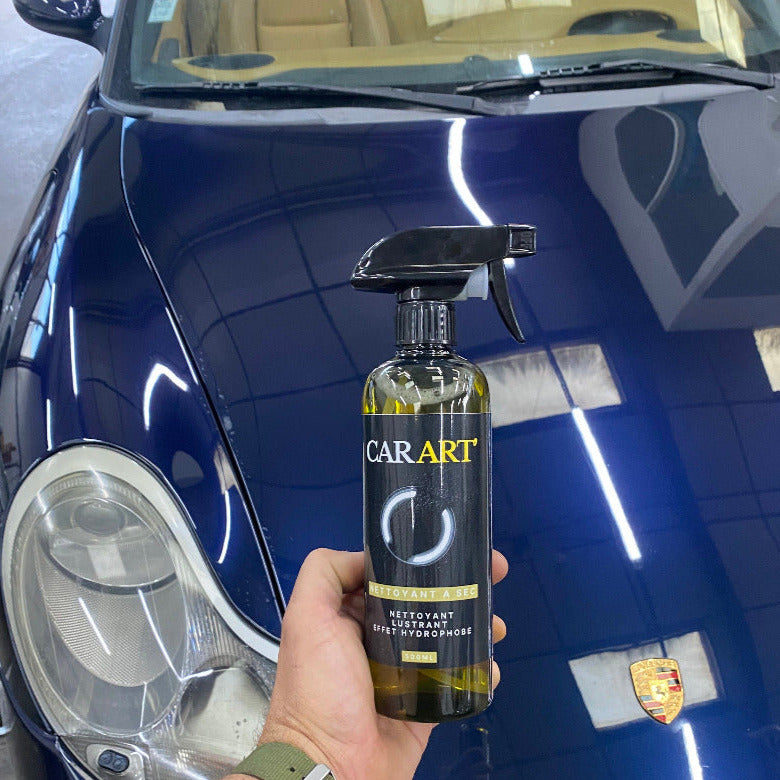 Notre nettoyant a sec a effet hydrophobe et le nettoyant sans eau le plus puissant et éfficace du marché . Il nettoie et laisse une finition brillante inégalable sur votre carrosserie, avec un effet ultra déperlant. 